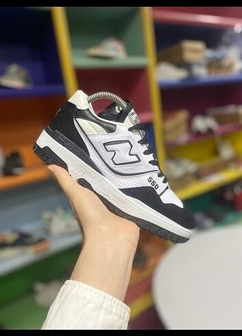 NEW BALANCE 550 SPOR AYAKKABI SIFIR MAGAZA ÜRÜNÜ