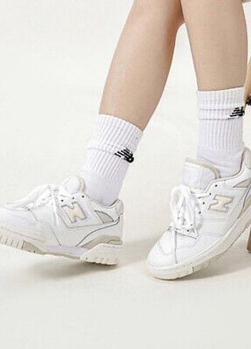 New balance 550 magaza ürünüdür