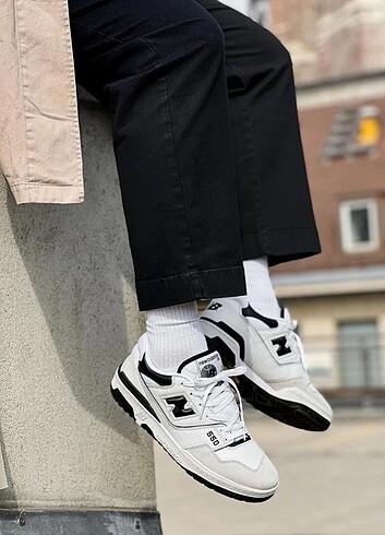 New balance 550 magaza ürünüdür