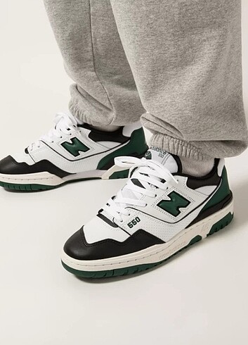 New balance 550 magaza ürünüdür