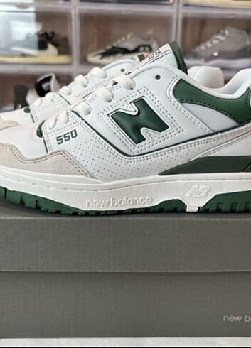 New balance 550 magaza ürünüdür