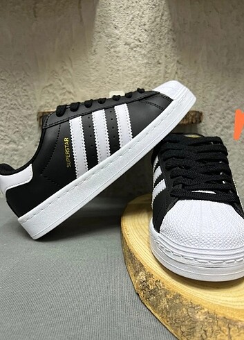 Adidas Süperstr Spor Ayakkabı yeni sezon sıfır kutusunda yedek bağcıklı