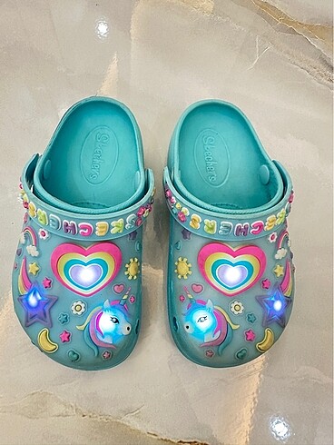 Skechers kız çocuk terlik
