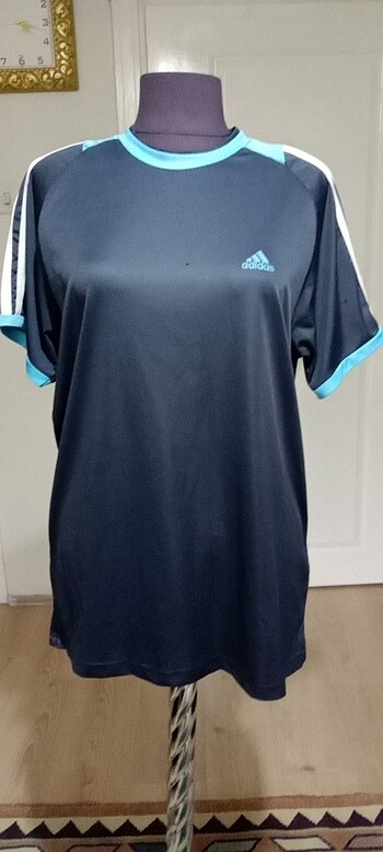 Adidas tisort