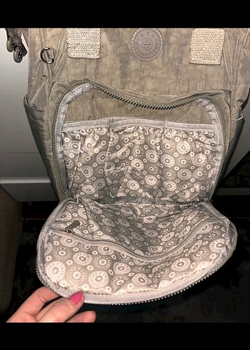 Kadın Sırt Çantası - Görsel 2