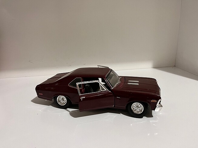 Beden Renk Maisto 1970 chevrolet nova ss