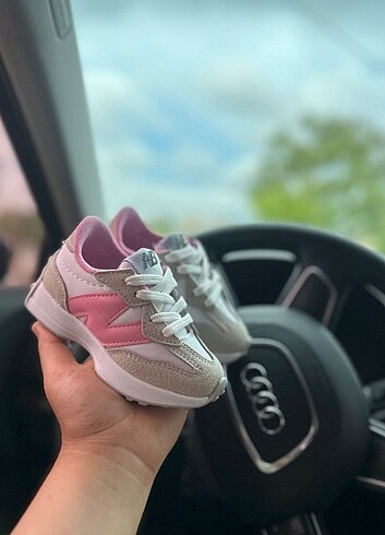 21 Beden ten rengi Renk ÇOCUK SPOR AYAKKABI