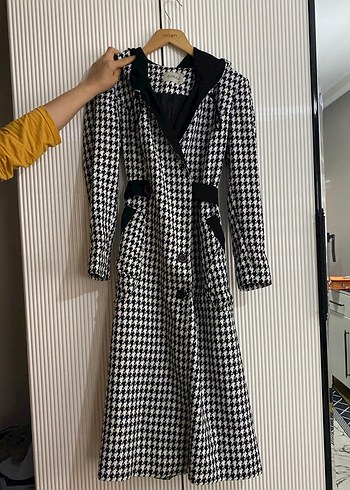 Düğmeli, Uzun Kol, Dar Kesim Kadın Kaban - Görsel 3