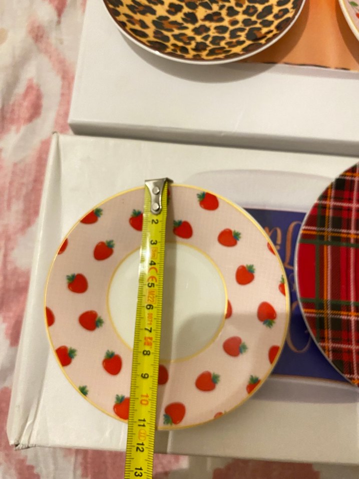 Karaca Çeşitli Desenlerde Renkli Tabak Seti - Görsel 2