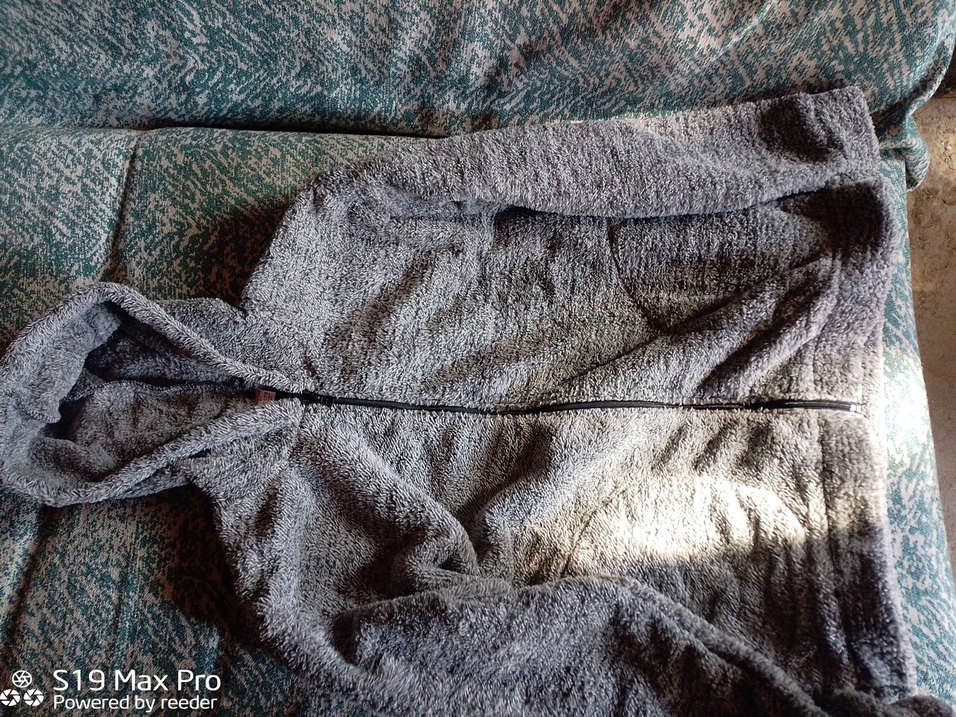 Gri Kapüşonlu Fermuarlı Erkek Polar - Görsel 4