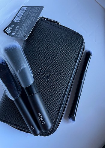 KIKO Siyah Makyaj Fırça Seti ve Kılıfı - Görsel 5