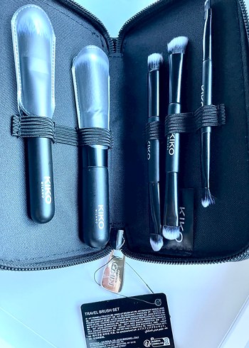 KIKO Siyah Makyaj Fırça Seti ve Kılıfı - Görsel 3