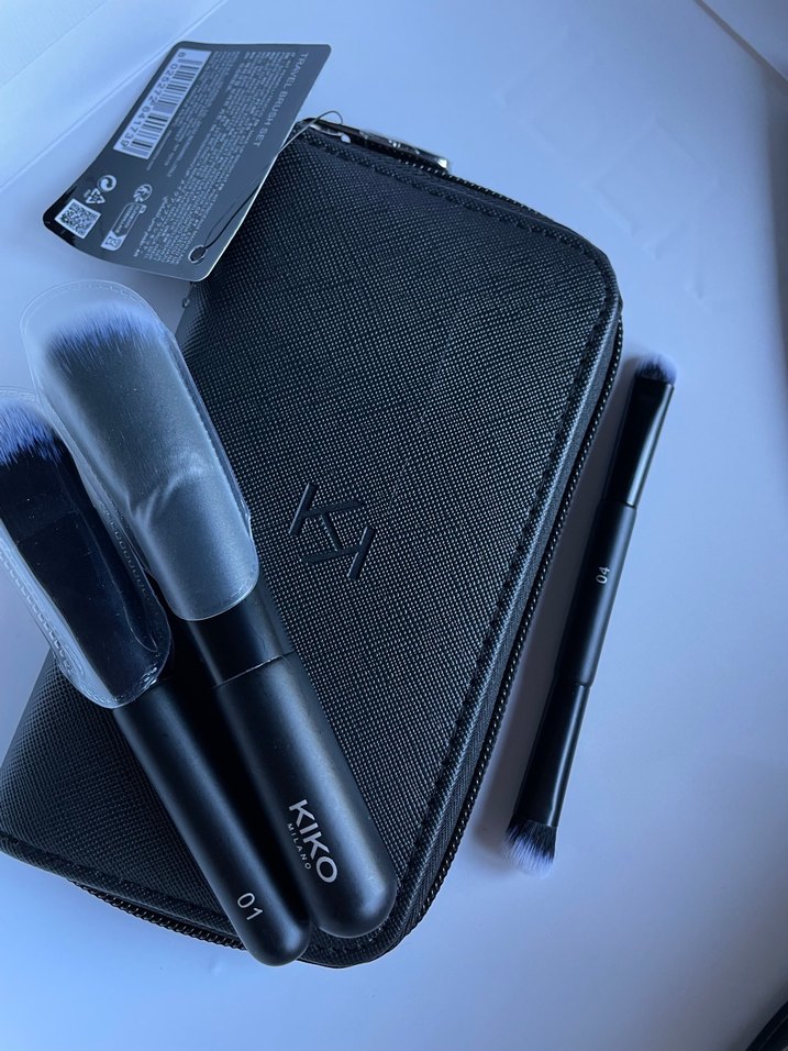 KIKO Siyah Makyaj Fırça Seti ve Kılıfı - Görsel 5