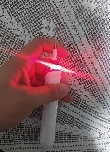 m Beden siyah Renk Şarjlı diş fırçası. Oral-B