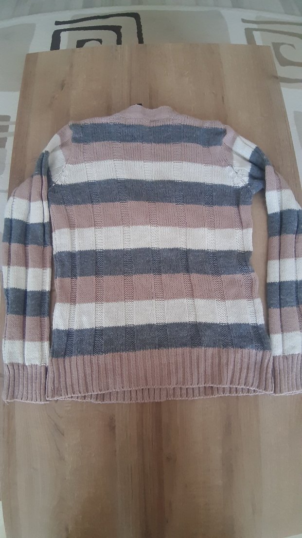 V Yaka Çizgili Triko Kadın Kazak - Görsel 4