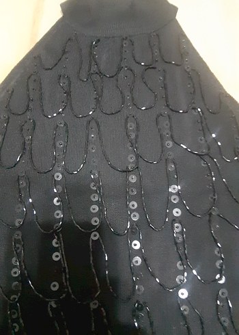 Payet İşlemeli Siyah Kolsuz Bluz - Görsel 3