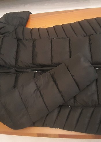 Siyah Kapüşonlu Kışlık Kadın Mont - Görsel 7