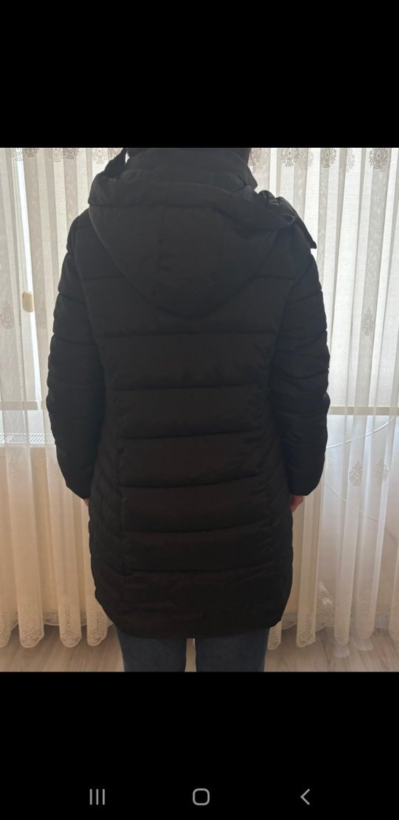 Siyah Kapüşonlu Kışlık Kadın Mont - Görsel 2