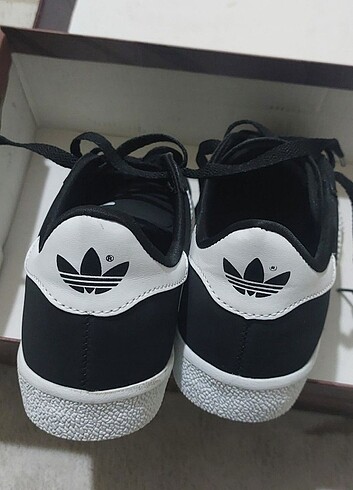 Adidas sıfır spor ayakkabı