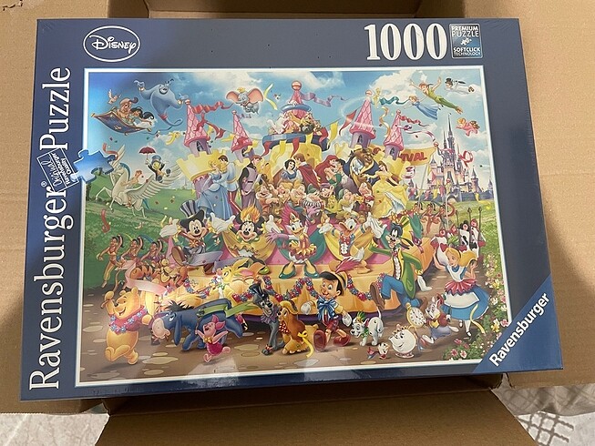 Sıfır paketinde Ravensburger 1000 Parça Yapboz WD Carnival