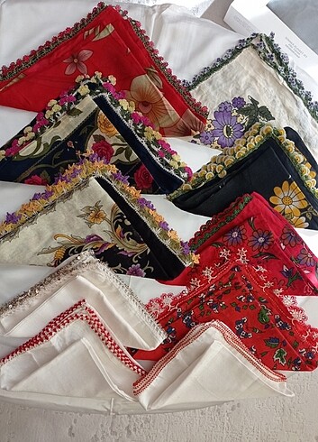 Beden Oyalı başörtü