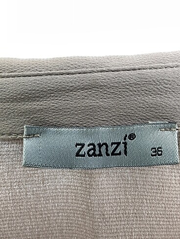 36 Beden çeşitli Renk PreLoved Gömlek %70 İndirimli.
