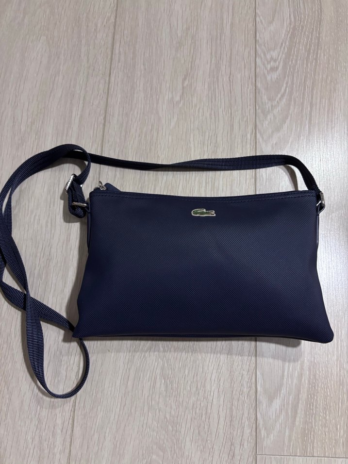 Lacoste Kadın Lacivert çanta orijinal - Görsel 2
