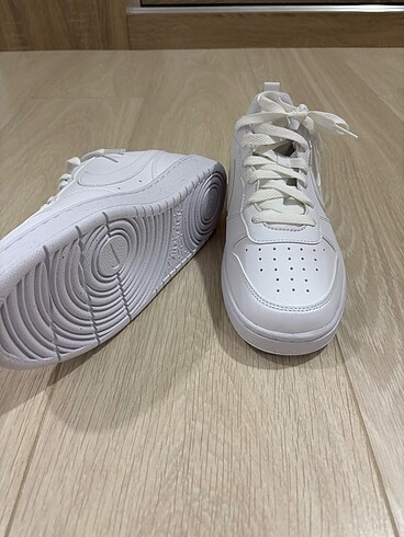 38,5 Beden beyaz Renk Nike court ayakkabı