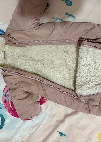 H&M Kürklü Kapüşonlu Bebek Kız Tulumu - Görsel 2