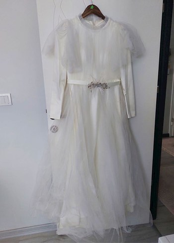 Bej Uzun Kollu Drapeli Tesettür Abiye - Görsel 5