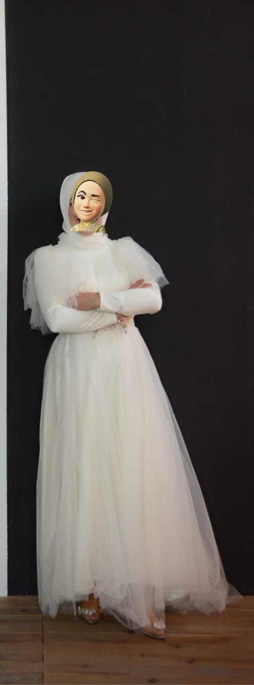 Bej Uzun Kollu Drapeli Tesettür Abiye - Görsel 2