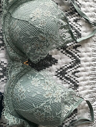 Victoria s Secret Victoria?s Secret Lightly Lined Plunge Bra 34C Yeşil Sütyen