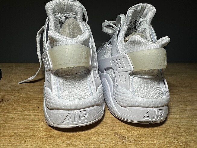 37 Beden Nike Air Huarache Kadın Beyaz Spor Ayakkabı 37