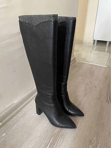 Ninewest topuklu çizme