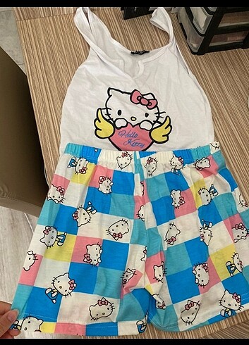 Şortlu pijama takımı