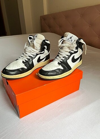 Air Jordan 1 Retro Classic 2003