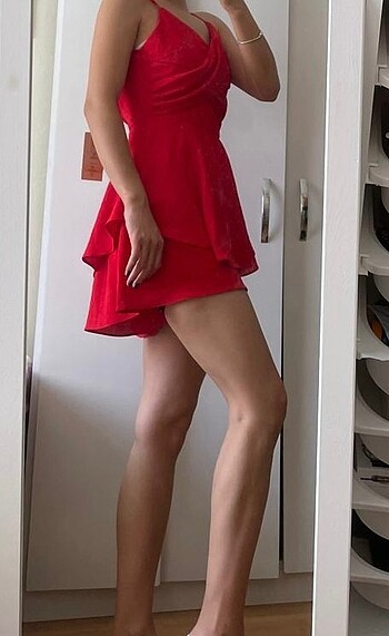 s Beden kirmizi elbise sortlu