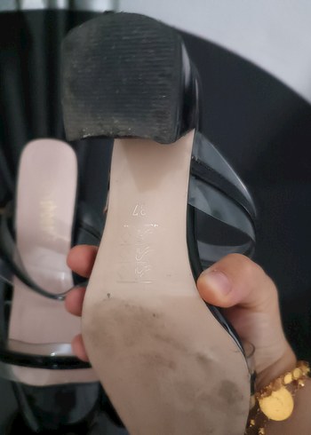 37 Beden Kadın Siyah Rugan Stiletto Terlik