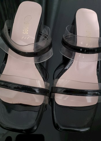 Kadın Siyah Rugan Stiletto Terlik