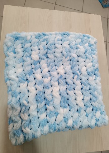 Pastel Mavi Örgü Çocuk Battaniyesi - Görsel 3