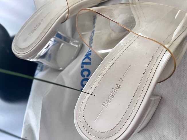 39 Beden Bershka topukluu