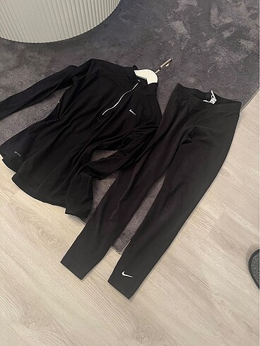 Nike takımm