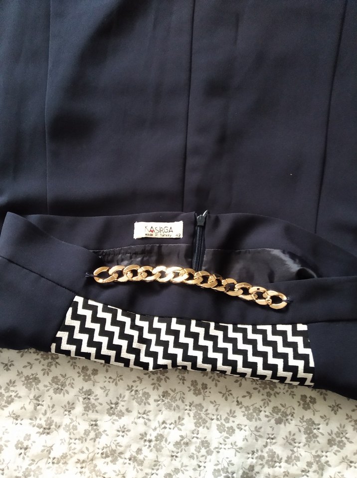 Zincir Detaylı Siyah Desenli Uzun etek - Görsel 3