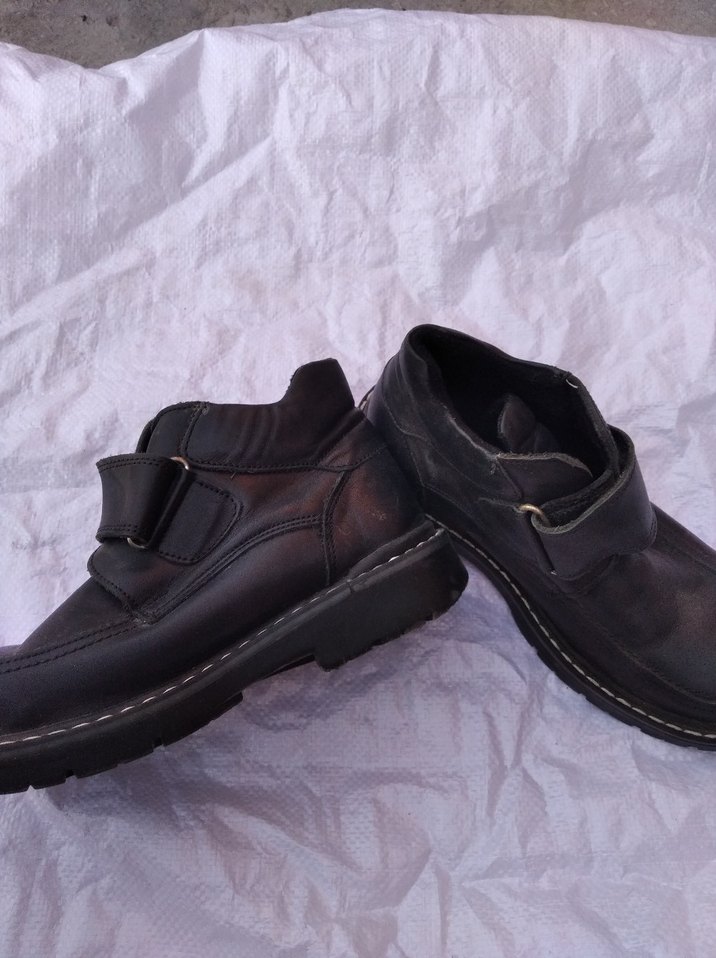 Erkek Çocuk Siyah Lastik Toka Detaylı Ayakkabı - Görsel 2