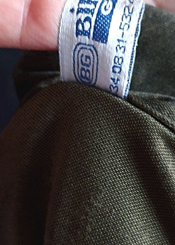 kadın yeşil tunik tişörtüyle birlikte - Görsel 5