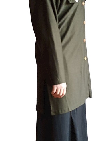 kadın yeşil tunik tişörtüyle birlikte - Görsel 2