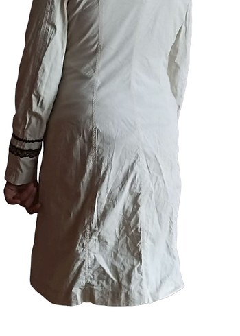 Düğmeli Beyaz Midi Trençkot - Görsel 2