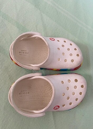 Crocs bebek terligi