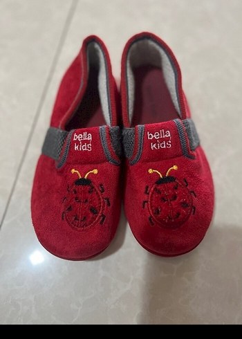 Akınal Bella erkek Çocuk Kırmızı Nakışlı Sıcak Terlik