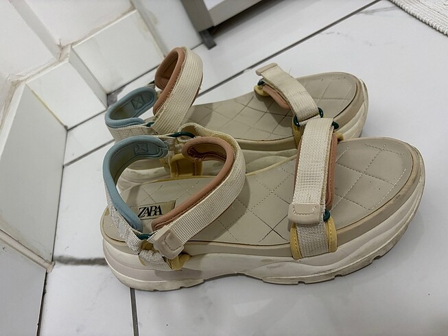 Zara sandalet